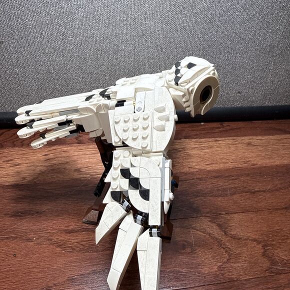 COMPLETE LEGO Harry Potter: Hedwig (75979) - Picture 3 of 6